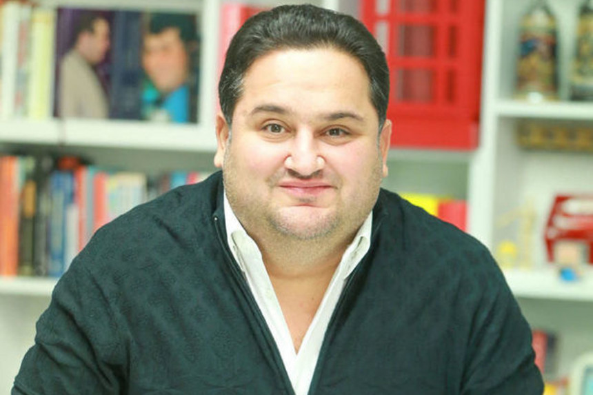 Murad Dadaşov daha bir aparıcını "Xəzər"ə gətirdi - FOTO