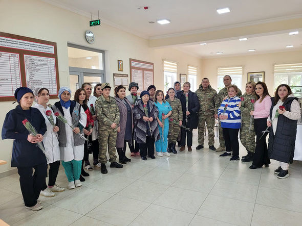 Beynəlxalq Qadınlar Günü münasibətilə Azərbaycan Ordusunda silsilə tədbirlər keçirilib - FOTO
