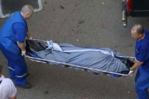 14 yaşlı qızı 'tok' vurub öldürdü