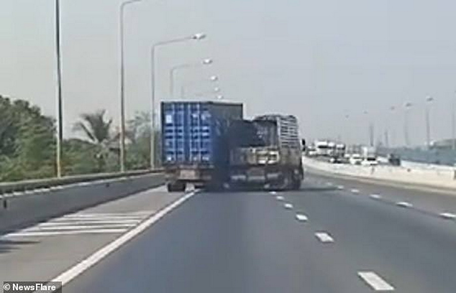 İnadkar TIR sürücüləri yolda qorxulu anlar yaşatdılar - VİDEO