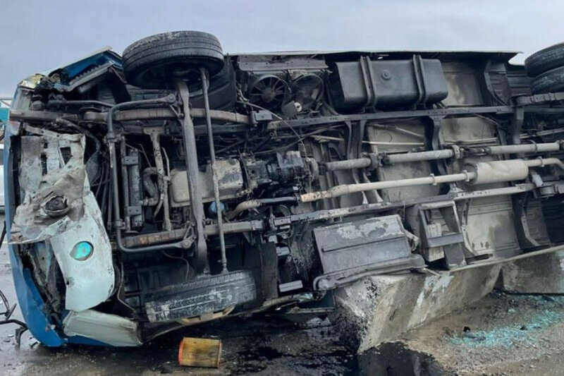 Samuxda mikroavtobus aşdı - YENİLƏNİB