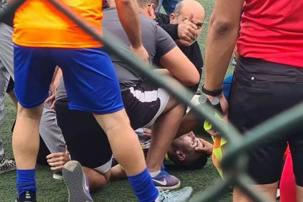 Türkiyədə 29 yaşlı futbolçu meydanda infarkt keçirdi
