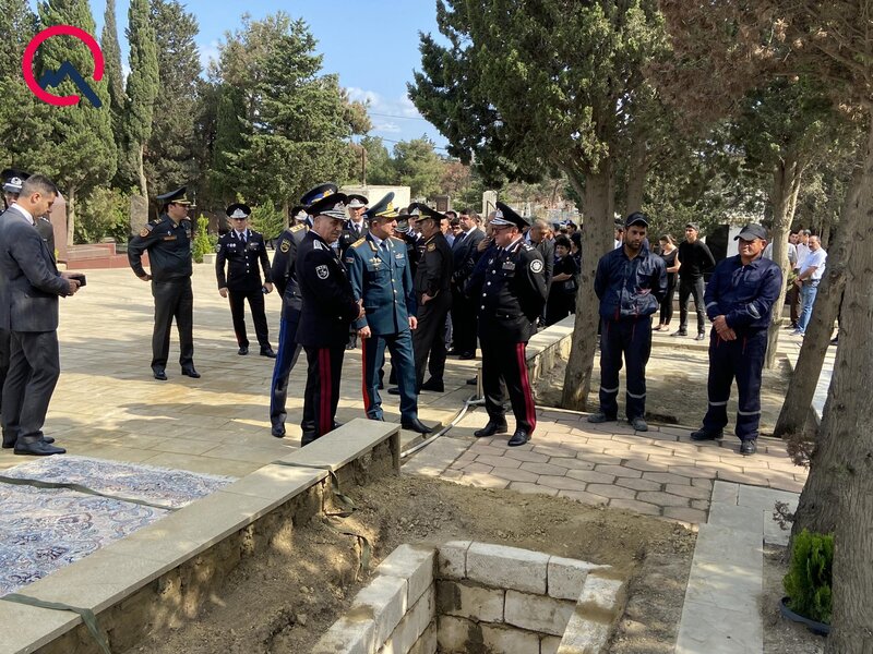 Generallar Milli Qəhrəmanın dəfnində - Fotolar