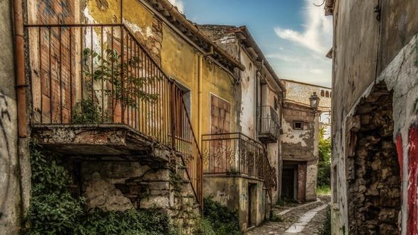 Avropada bir avrodan satışa evlər çıxarılıb - FOTO