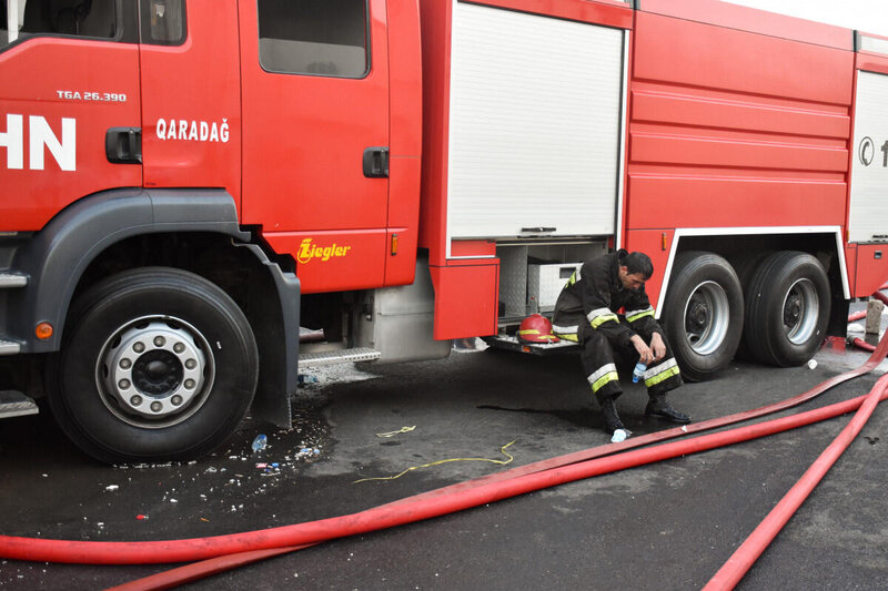 Müşfiqabadda yaşayış binasında yanğın olub