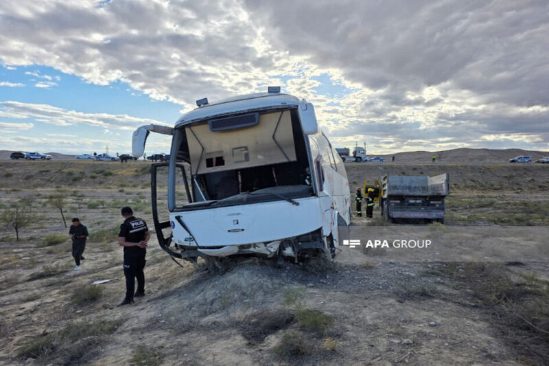 Avtobus dərəyə aşıb, 16 nəfər xəsarət ALIB — Yenilənib 