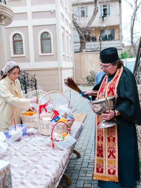 Prezidentin gəlini Pasxa bayramını qeyd etdi - Fotolar