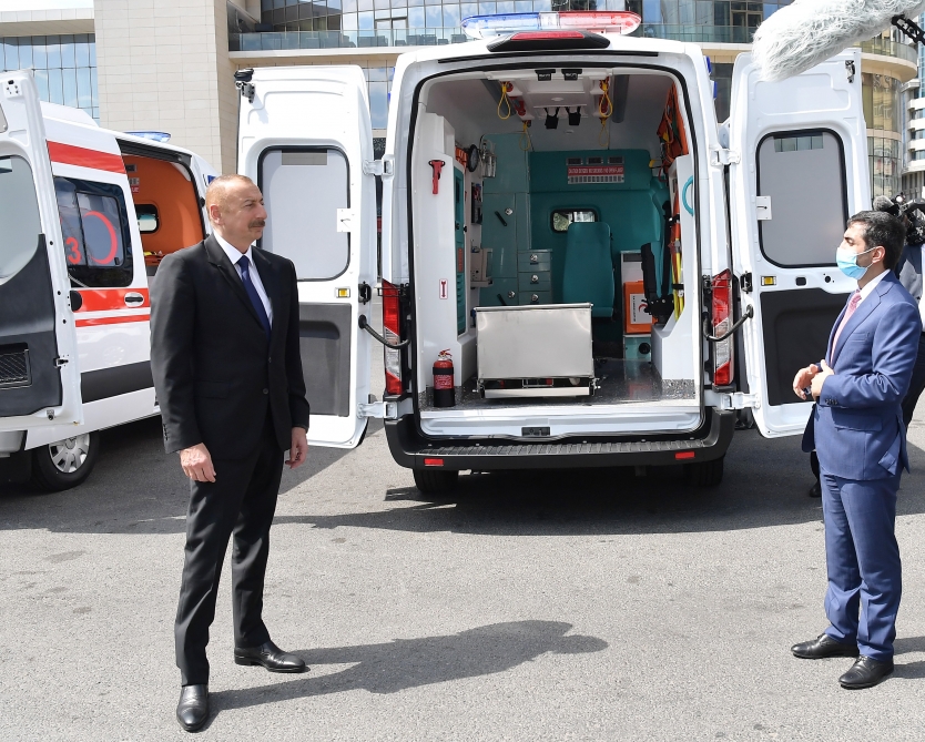 İlham Əliyevin tapşırığı ilə ölkəmizə yeni təcili tibbi yardım avtomobilləri gətirilib - FOTO