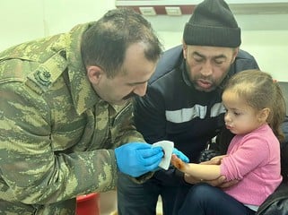 Azərbaycanın həkimləri Kahramanmaraşda 25 cərrahi əməliyyat icra edib - FOTOLAR