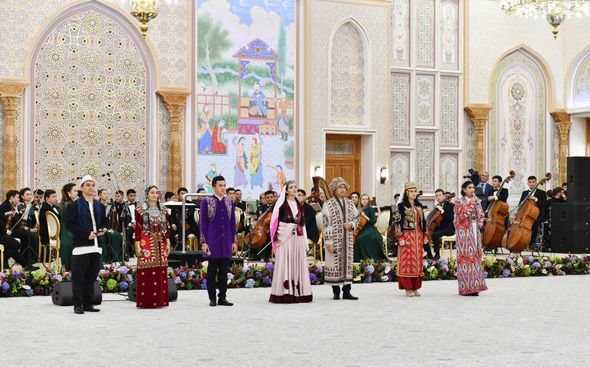 Mehriban Əliyeva Səmərqənddə təşkil olunan naharda iştirak edib - FOTO