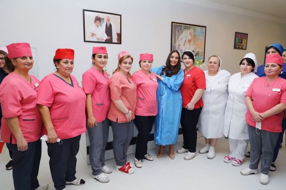 Leyla Əliyeva 3 nömrəli Şəhər Klinik Xəstəxanasının doğum şöbəsində olub - FOTO