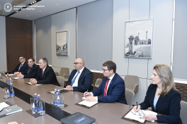 Ceyhun Bayramov ABŞ senatoru Stiv Deyns ilə görüşüb - FOTO