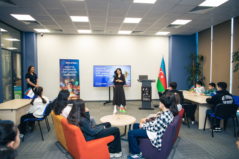 Bank of Baku-da maliyyə savadlılığı günü - FOTOLAR