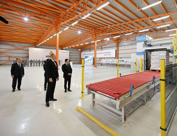 Prezident Qazaxda əhəng zavodunun açılışında iştirak edib - YENİLƏNİB+FOTO