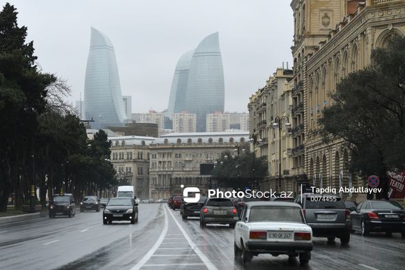 Göydən nur yağır - Bakı küçələrindən FOTOREPORTAJ