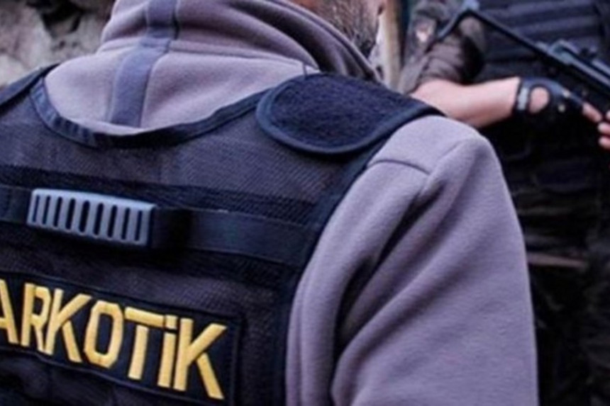 DSX əməkdaşları sərhəd pozucularına atəş açıb