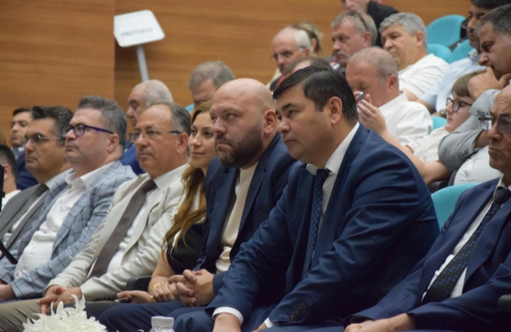 Balıkəsirdə Beynəlxalq Media Zirvəsi keçirildi: Türk dünyası üçün yeni media modeli təklif edildi - FOTO