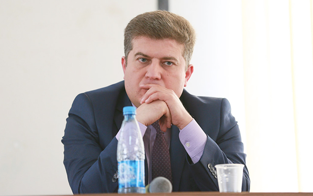 Erkin Qədirli parlamentin bu komitələrinin üzvü olacaq