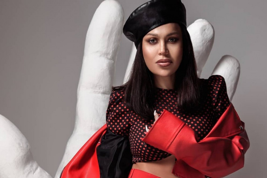 "Onlar arvadını başqa kişi ilə tutanda çəkib paylaşırlar?"