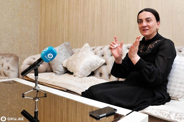 Raquf Orucovun həyat yoldaşı: "Şəhidlərimizin qanı hopmuş torpaqlarda üçrəngli bayrağımız dalğalanır