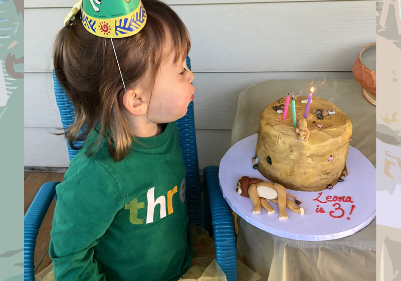 Uşaq üzərində ölüm səhnəsi olan tort istədi, səbəbi hamını güldürdü - FOTO/VİDEO
