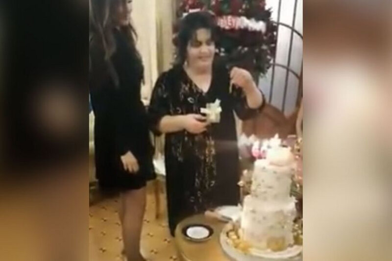 Özünə ad günü məclisi təşkil edən məktəb direktoruna şiddətli töhmət verilib