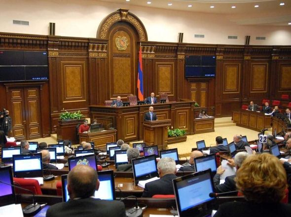 Paşinyan Ermənistanın konstitusiyasını dəyişməyə hazırlaşır - ŞƏRH + FOTO