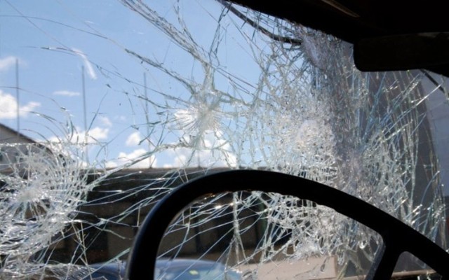 Şəmkirdə qadın sürücü qəza törətdi - 5 nəfər yaralandı