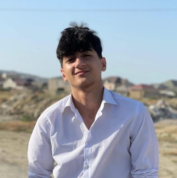 Bakıda məktəbin həyətində infarktdan ölən gəncin FOTOSU