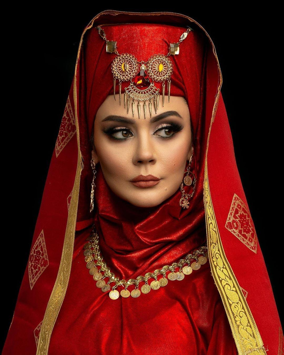 Oksana "Keçmiş əsrin türk qadınları" layihəsində - Fotolar