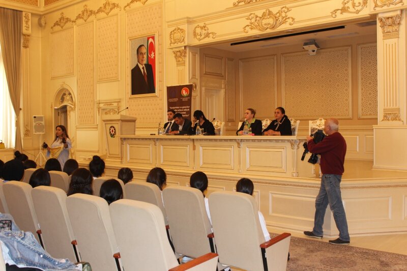Abşeronda erkən nikah hallarının qarşısının alınması məqsədi ilə maarifləndirici tədbir keçirildi - FOTOLAR