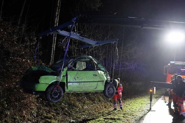 TƏCİLİ: Almaniyada azərbaycanlılar ağır qəzaya düşdü: 1 nəfər öldü</p> 
 <p>