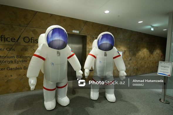 74-cü Beynəlxalq Astronavtika Konqresinin dördüncü günündə İlon Mask çıxış edəcək - FOTO