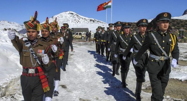 Hindistan Çinlə sərhəddə rekord sayda hərbi qüvvə yerləşdirdi