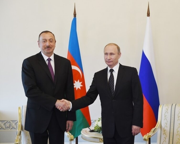 İlham Əliyev Astanada Putinlə görüşdü - YENİLƏNDİ