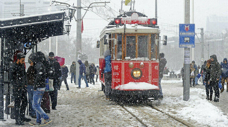 Türkiyəyə güclü qar yağdı, həyat İFLİC OLDU