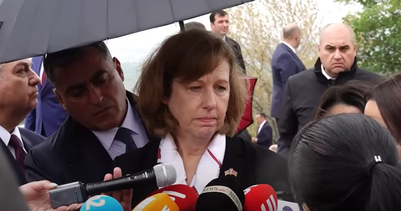 ABŞ səfiri Laçın dəhlizi ilə bağlı sual verən erməniləri YOLA VERDİ