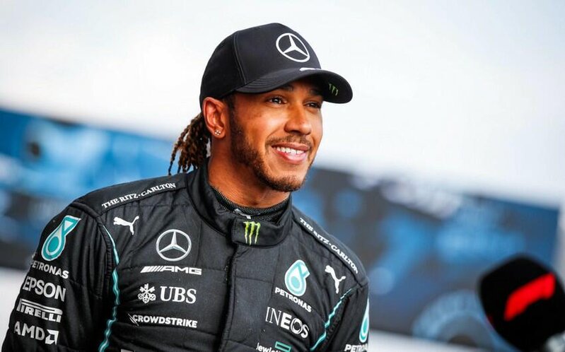 Luis Hamilton Formula 1 Böyük Britaniya Qran-Prisinin qalibi oldu