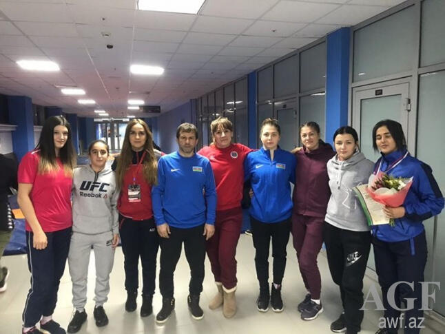 Güləşçilərimiz Rusiyadan medalla qayıtdı - FOTO