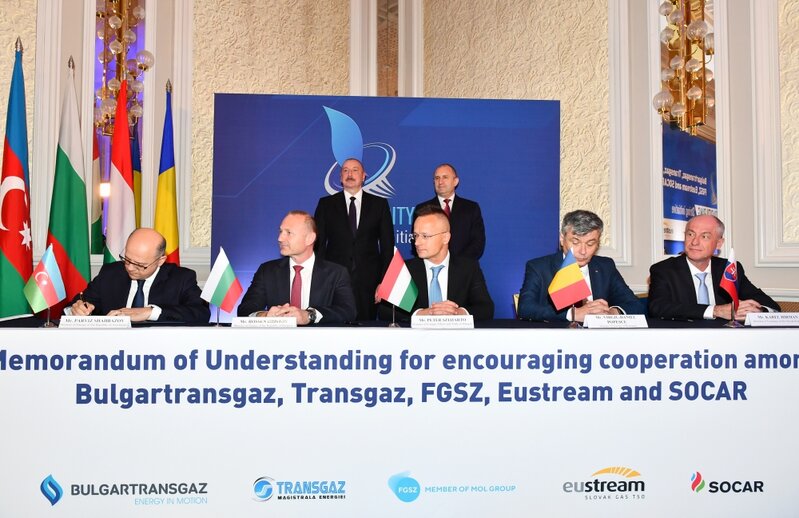 SOCAR 4 ölkənin qaz ötürücü şəbəkə operatorları ilə memorandum imzaladı