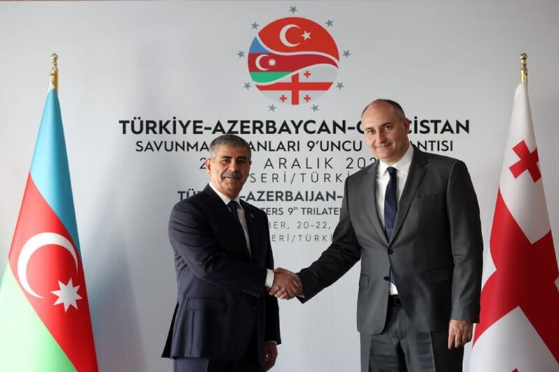 Zakir Həsənov Gürcüstanın müdafiə naziri ilə görüşdü