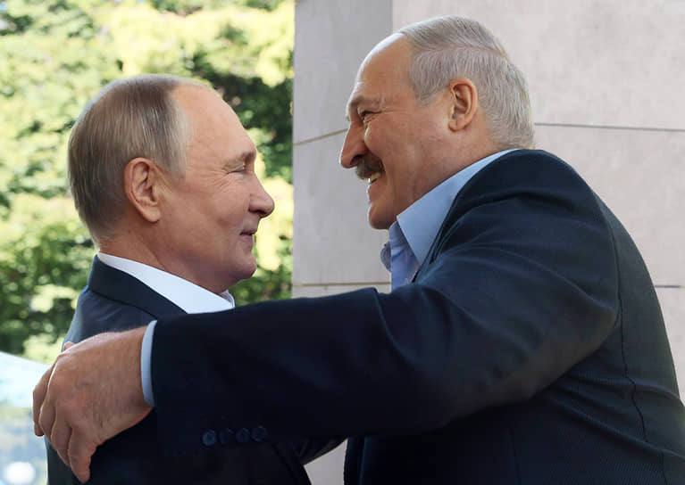 Putin Lukaşenkoya TƏŞƏKKÜR ETDİ