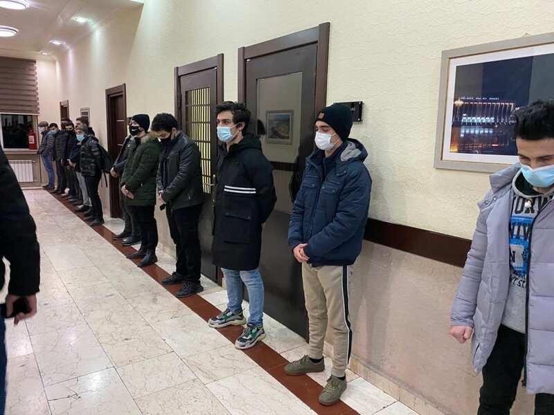 Gizli fəaliyyət göstərən "playstation" oyun zalı aşkarlandı, 21 nəfər cərimələndi - FOTO