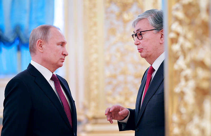 Putin Tokayevə 