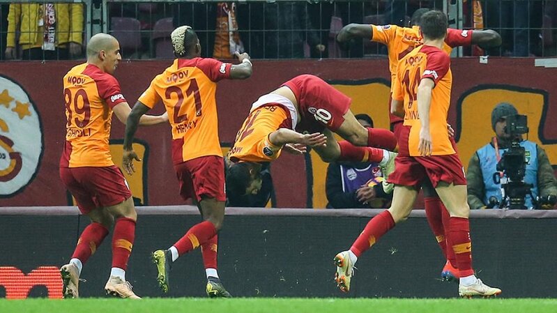 "Qalatasaray"dan ayrılacaq 5 futbolçu - Terimin "qara siyahı"sı