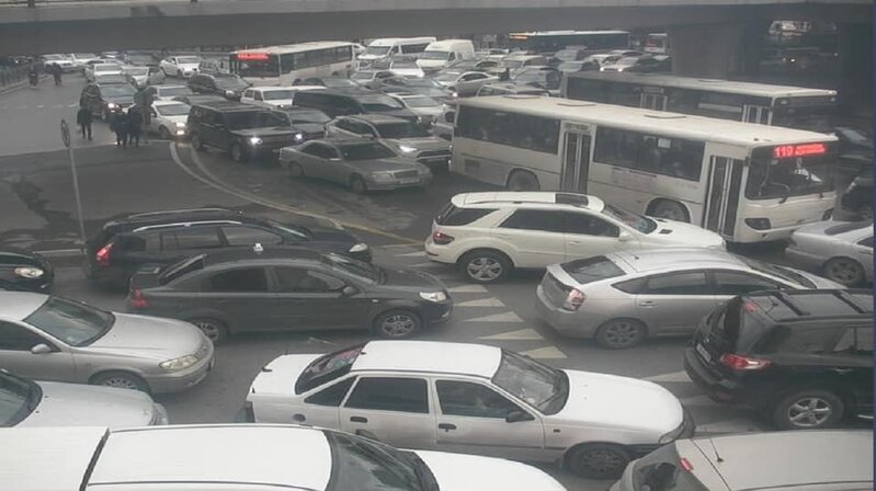 Bakıda yol qəzası tıxac yaratdı - FOTO
