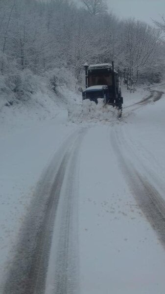 Quba-Xınalıq yolu qardan təmizlənir - FOTO