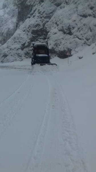 Quba-Xınalıq yolu qardan təmizlənir - FOTO