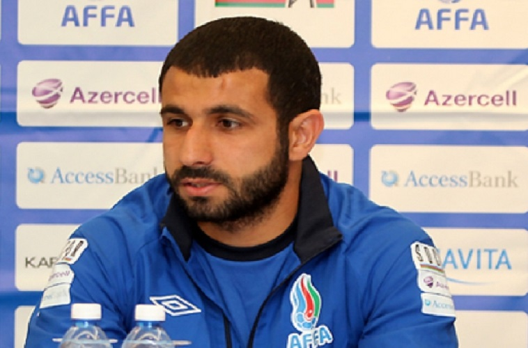 Rəşad Sadıqovun futbolçu kimi ilk müqaviləsi: 20 