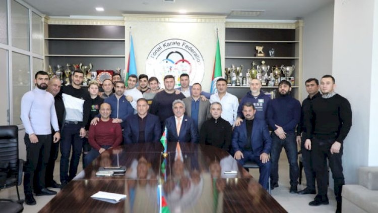 Rafael Ağayevə pul mükafatı verildi